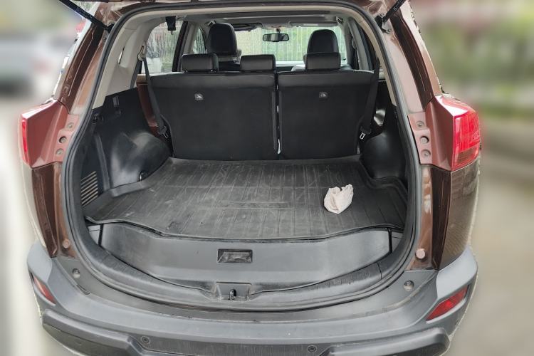 Used Toyota RAV4 2013 2.5L Automatic 4x4 Elite Edition Trunk