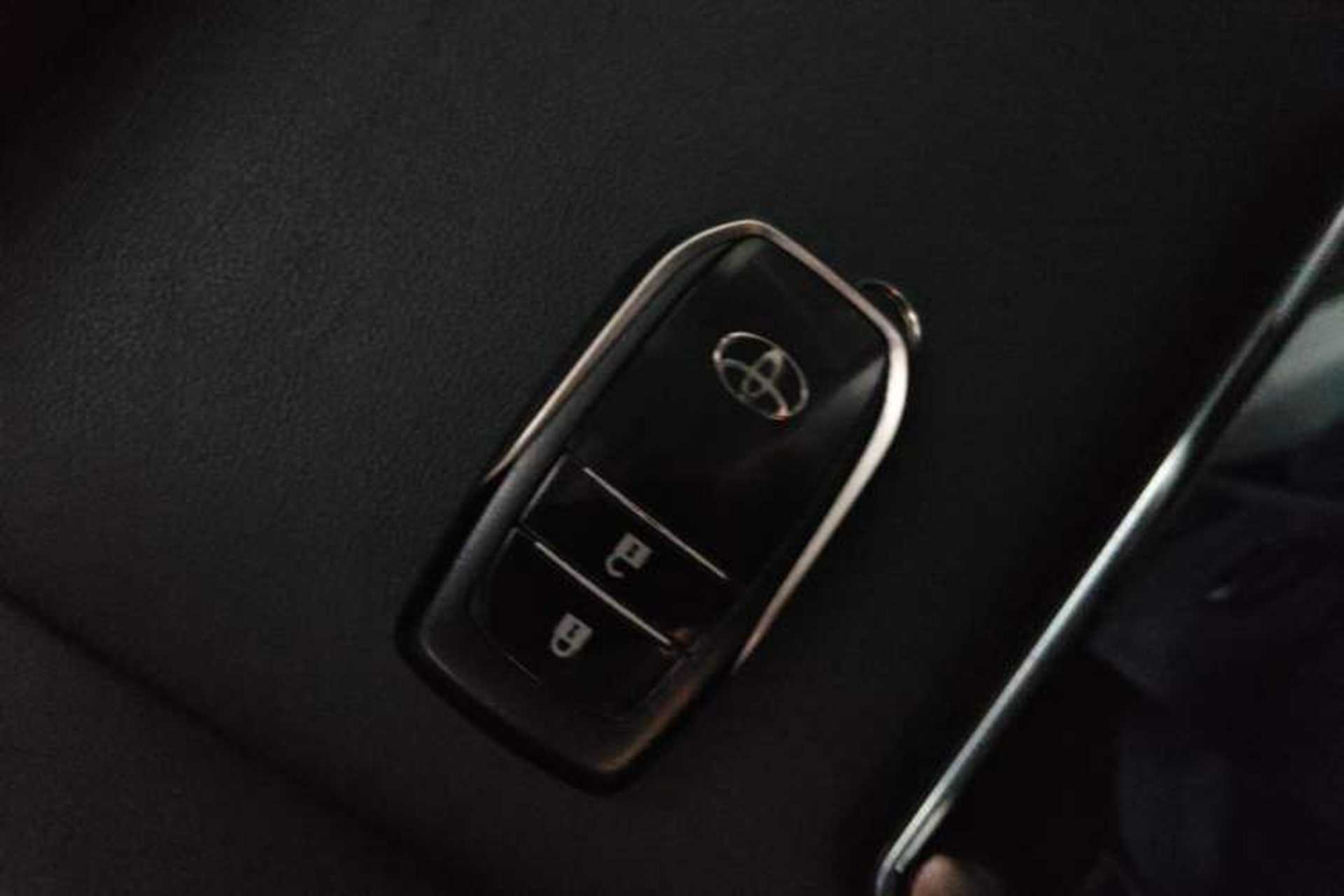 Used Toyota RAV4 2013 2.5L Automatic 4x4 Elite Edition Vehicle Key