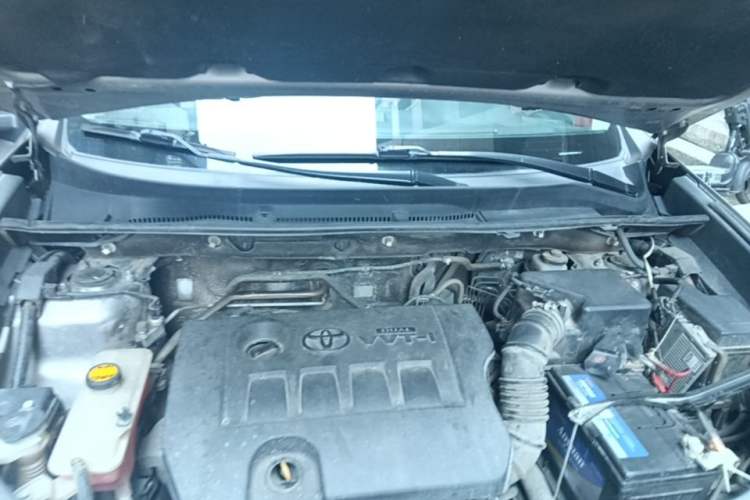 Used Toyota RAV4 2013 2.0L CVT Two-Wheel Drive Urban Edition Engine Bay