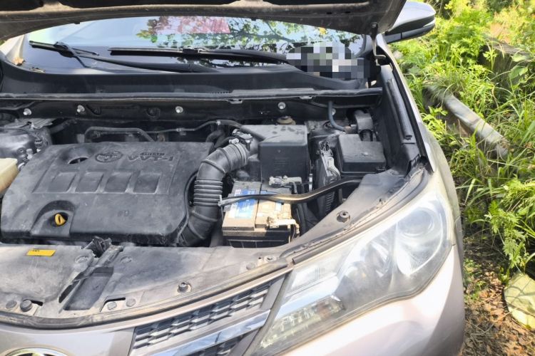 Used Toyota RAV4 2013 2.0L CVT Four-Wheel Drive New Edition Engine Bay Left