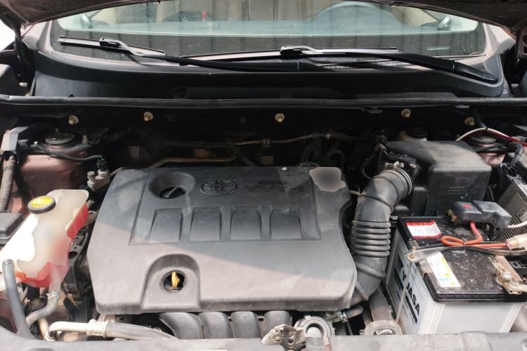 Used Toyota RAV4 2013 2.0L CVT Two-Wheel Drive Urban Edition Engine Bay