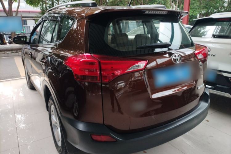 Used Toyota RAV4 2013 2.0L CVT Two-Wheel Drive Urban Edition Exterior 2
