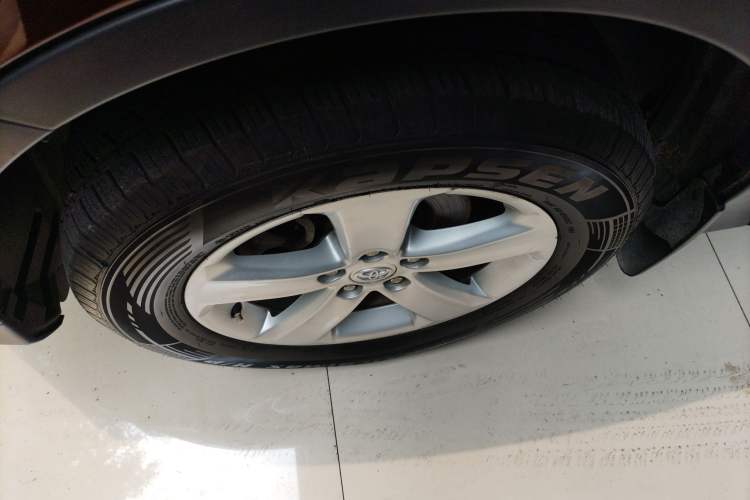 Used Toyota RAV4 2013 2.0L CVT Two-Wheel Drive Urban Edition Exterior 4