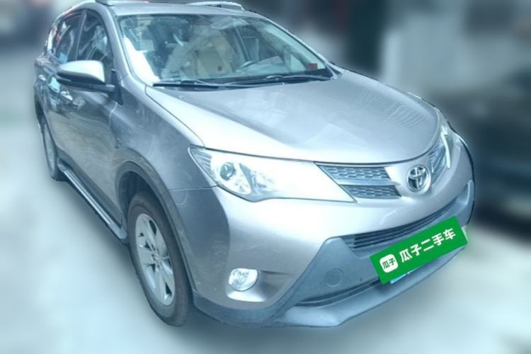 Used Toyota RAV4 2013 2.0L CVT Two-Wheel Drive Urban Edition Front Right 45 Deg