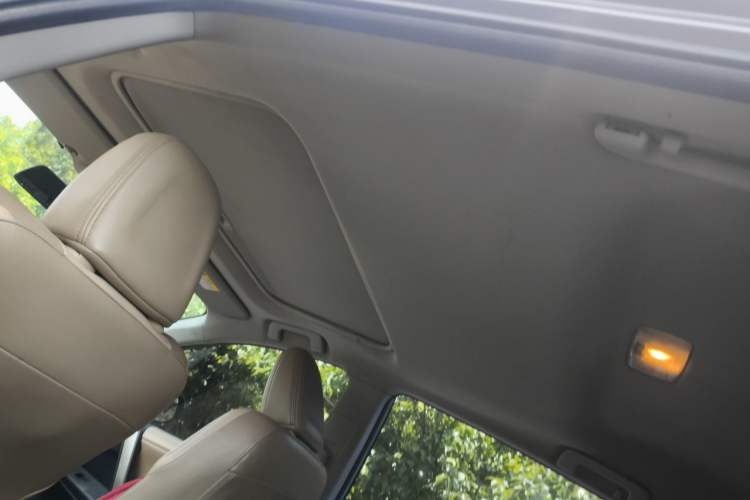 Used Toyota RAV4 2013 2.0L CVT Four-Wheel Drive New Edition Headliner