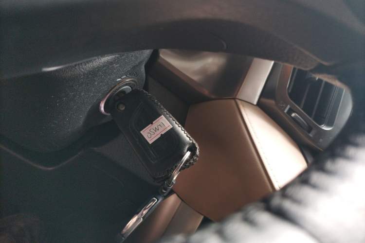 Used Toyota RAV4 2013 2.0L CVT Two-Wheel Drive Urban Edition Interior 1