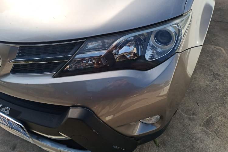 Used Toyota RAV4 2013 2.0L CVT Four-Wheel Drive New Edition Left Front Headlight