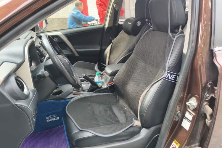 Used Toyota RAV4 2013 2.5L Automatic 4x4 Luxury Edition Left Front Seat
