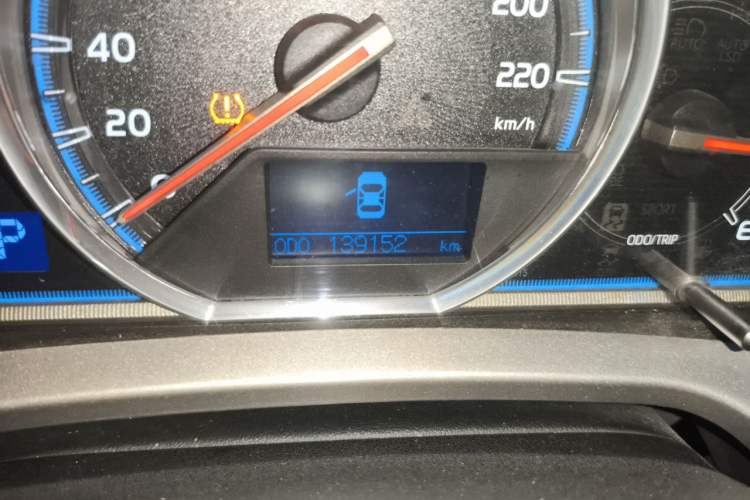 Used Toyota RAV4 2013 2.0L CVT Four-Wheel Drive New Edition Odometer Close Up