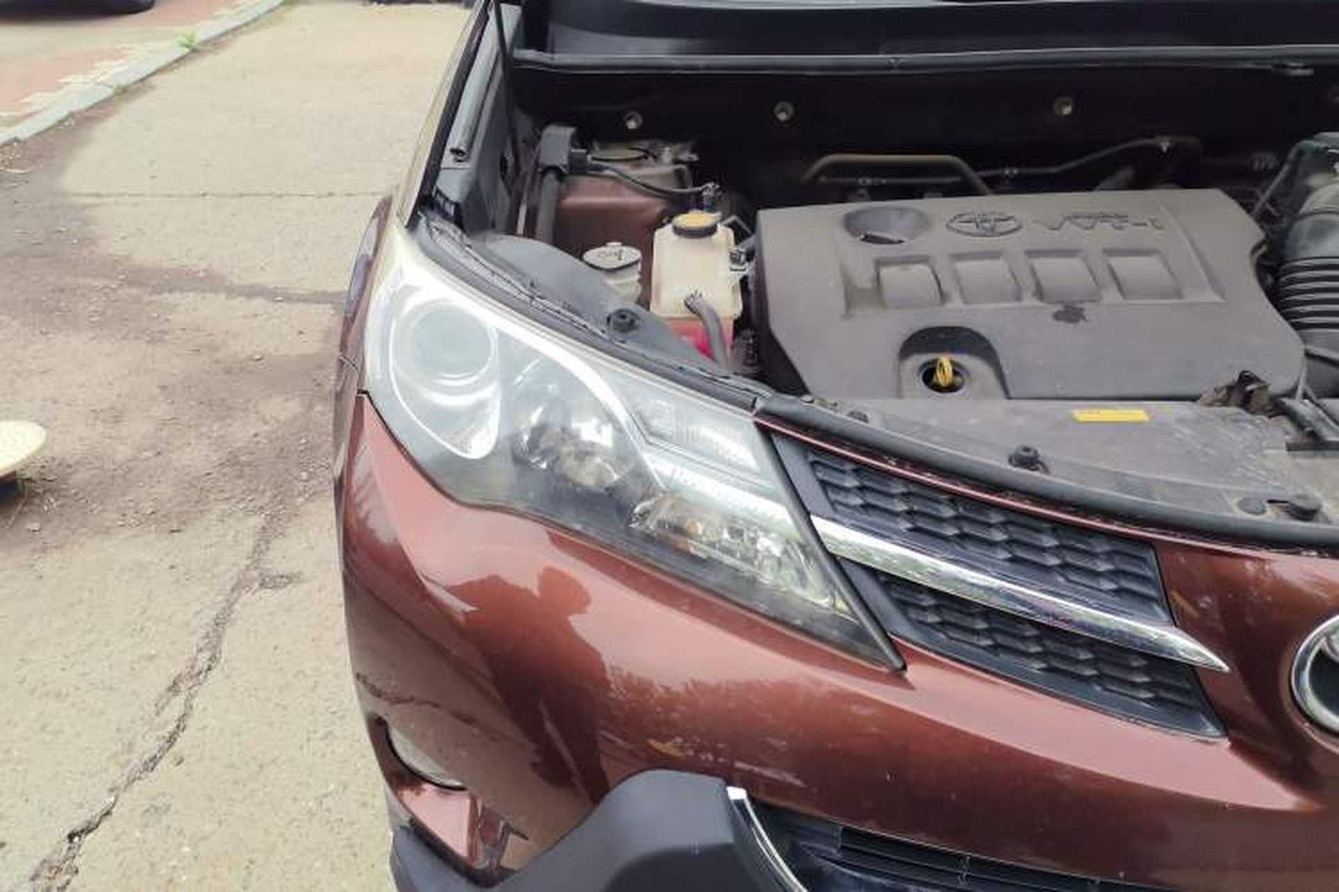 Used Toyota RAV4 2013 2.0L CVT Two-Wheel Drive Urban Edition Right Front Headlight