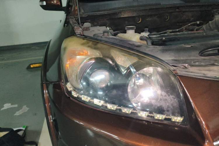 Used Toyota RAV4 2013 Special Edition 2.0L Automatic Classic Right Front Headlight