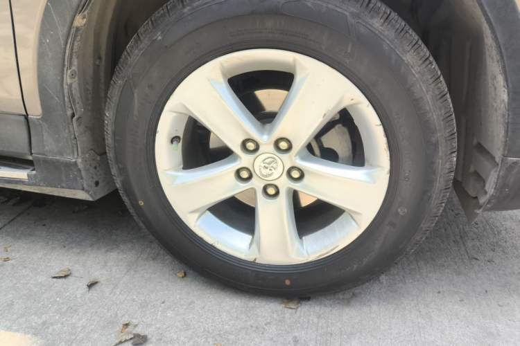 Used Toyota RAV4 2013 2.0L CVT Four-Wheel Drive New Edition Right Front Wheel Hub
