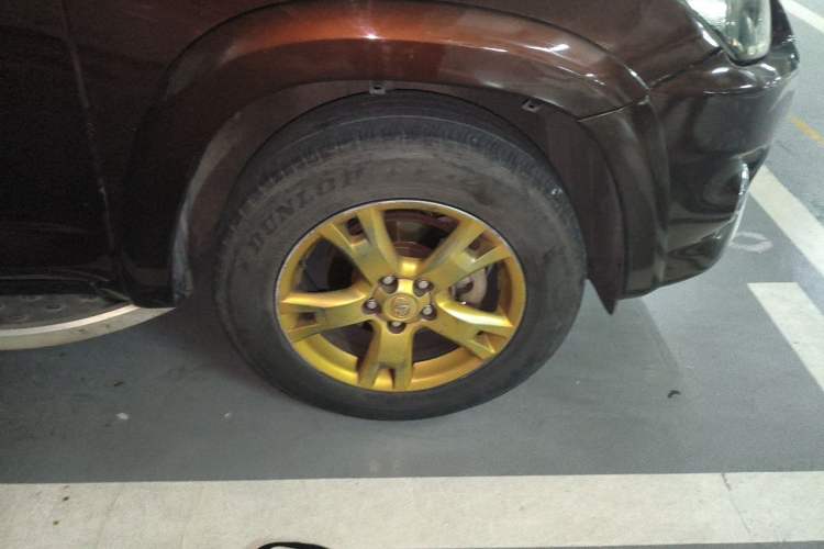 Used Toyota RAV4 2013 Special Edition 2.0L Automatic Classic Right Front Wheel Hub