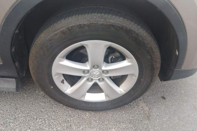 Used Toyota RAV4 2013 2.0L CVT Four-Wheel Drive New Edition Exterior 1