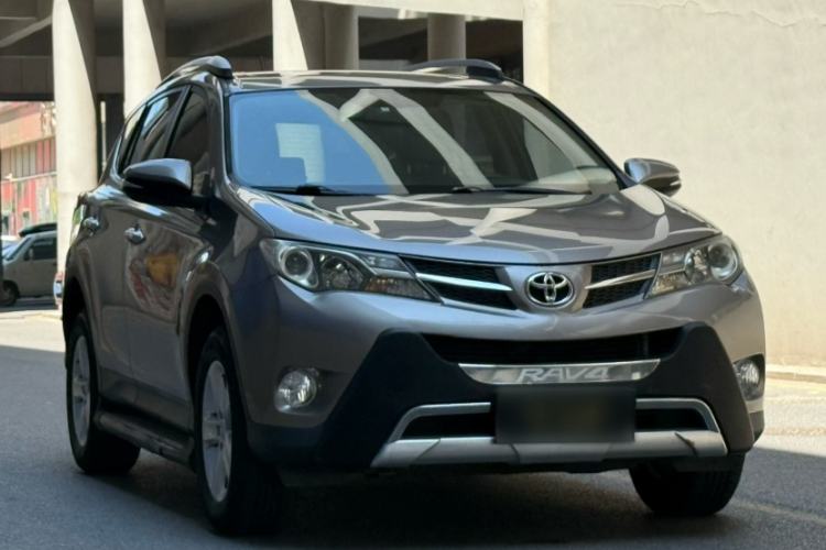 Used Toyota RAV4 2013 2.0L CVT Four-Wheel Drive New Edition Exterior 5