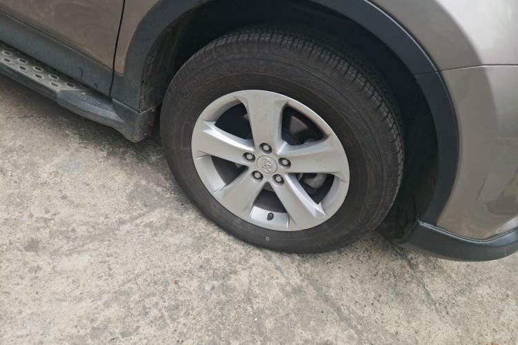 Used Toyota RAV4 2013 2.0L CVT Four-Wheel Drive New Edition Exterior 7