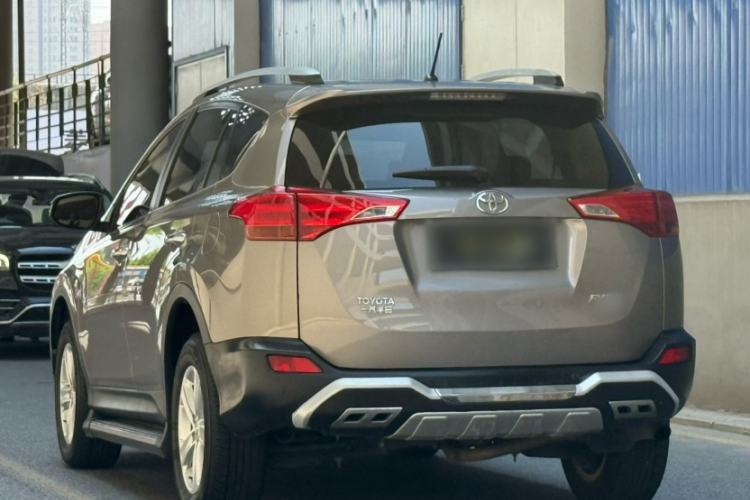 Used Toyota RAV4 2013 2.0L CVT Four-Wheel Drive New Edition Exterior 7