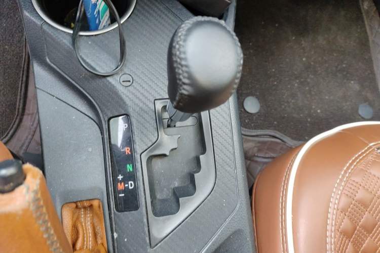 Used Toyota RAV4 2013 2.0L CVT Four-Wheel Drive Fashion Edition Gear Lever