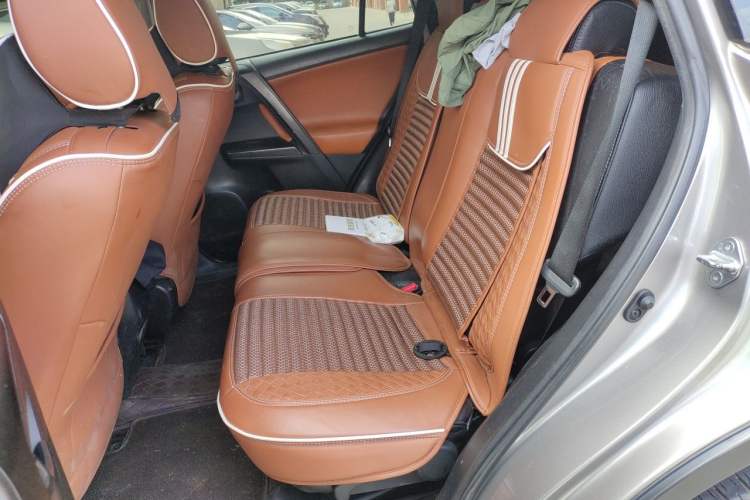 Used Toyota RAV4 2013 2.0L CVT Four-Wheel Drive Fashion Edition Left Rear Seat