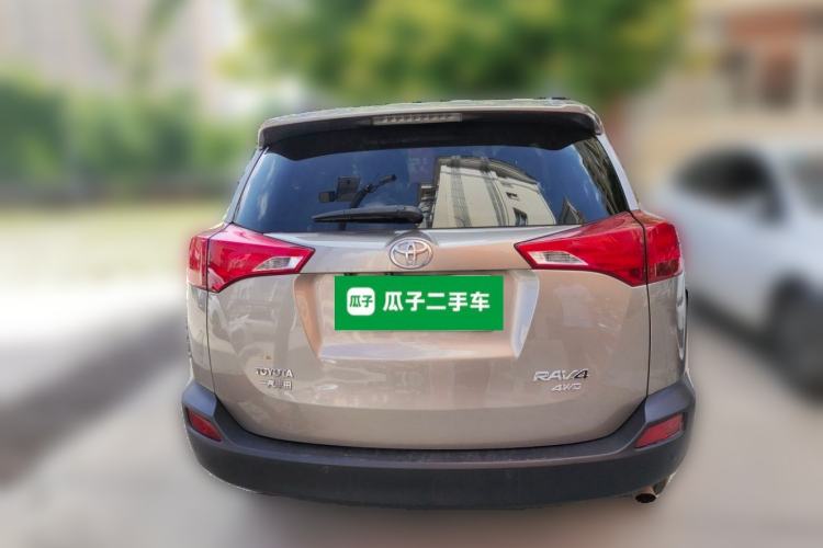 Used Toyota RAV4 2013 2.0L CVT Four-Wheel Drive Fashion Edition Rear