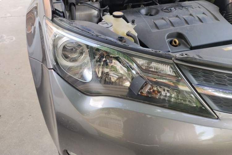 Used Toyota RAV4 2013 2.0L CVT Four-Wheel Drive Fashion Edition Right Front Headlight