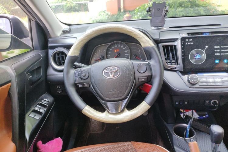 Used Toyota RAV4 2013 2.0L CVT Four-Wheel Drive Fashion Edition Steering Wheel