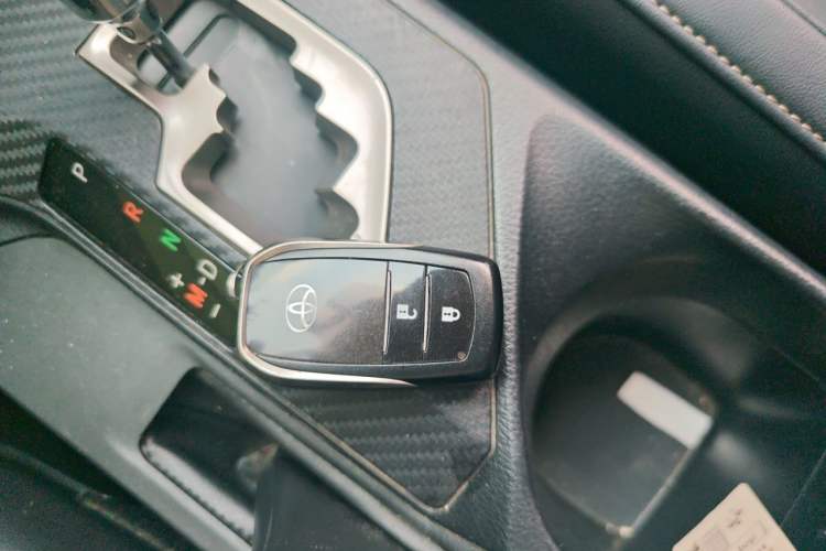 Used Toyota RAV4 2013 2.0L CVT Four-Wheel Drive New Edition Vehicle Key