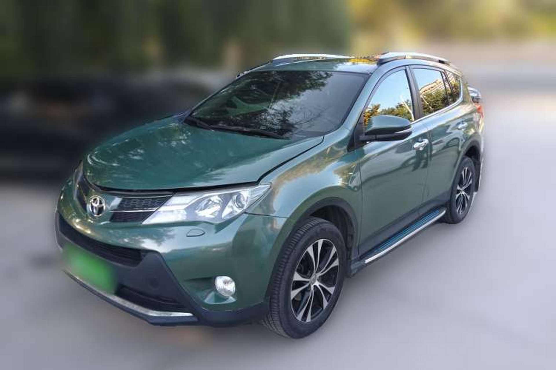 Used Toyota RAV4 2013 2.5L Automatic 4x4 Luxury Edition Front Left 45 Deg