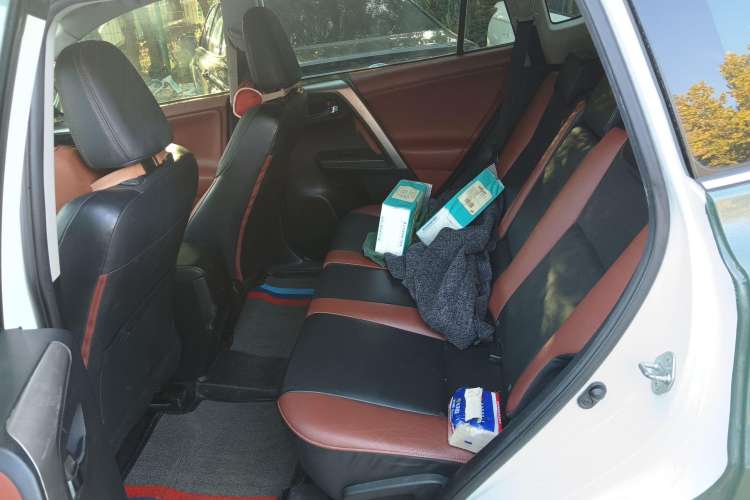 Used Toyota RAV4 2013 2.5L Automatic 4x4 Luxury Edition Left Rear Seat
