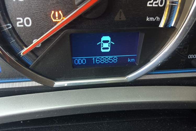 Used Toyota RAV4 2013 2.5L Automatic 4x4 Luxury Edition Odometer Close Up
