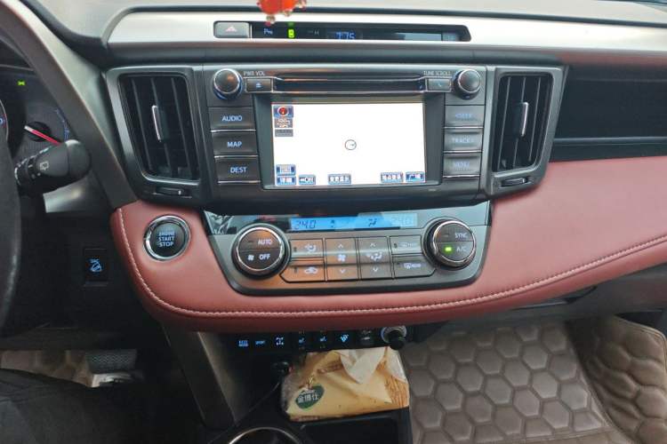 Used Toyota RAV4 2013 2.5L Automatic 4x4 Prestige Edition Audio And AC Panel