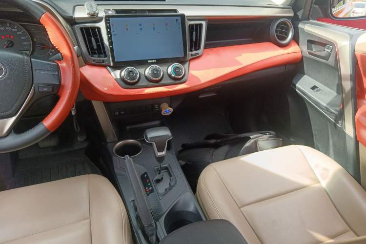 Used Toyota RAV4 2013 2.0L CVT Two-Wheel Drive Urban Edition Audio And AC Panel