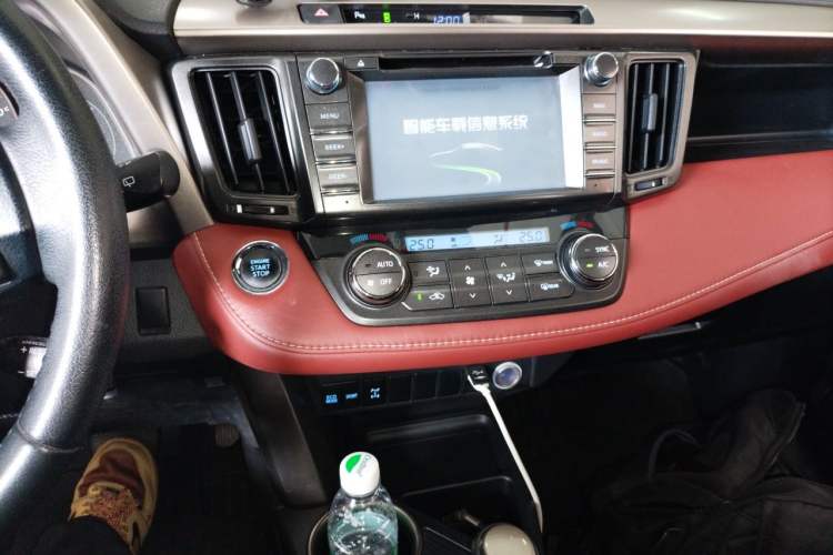 Used Toyota RAV4 2013 2.5L Automatic 4x4 Elite Edition Audio And AC Panel