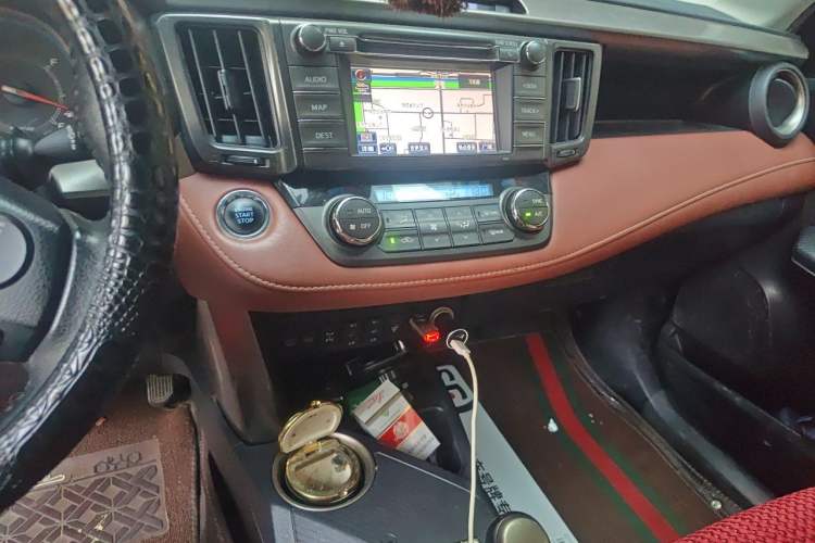 Used Toyota RAV4 2013 2.5L Automatic 4x4 Prestige Edition Audio And AC Panel
