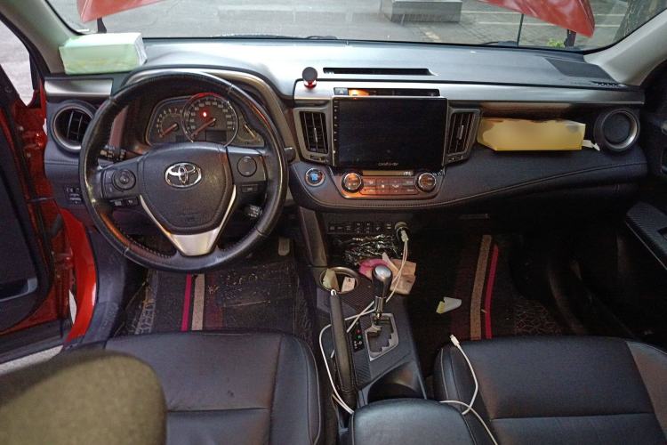 Used Toyota RAV4 2013 2.5L Automatic 4x4 Prestige Edition Center Console