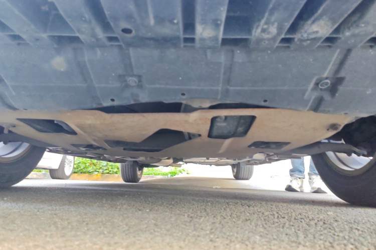 Used Toyota RAV4 2013 2.0L CVT Two-Wheel Drive Urban Edition Chassis Front