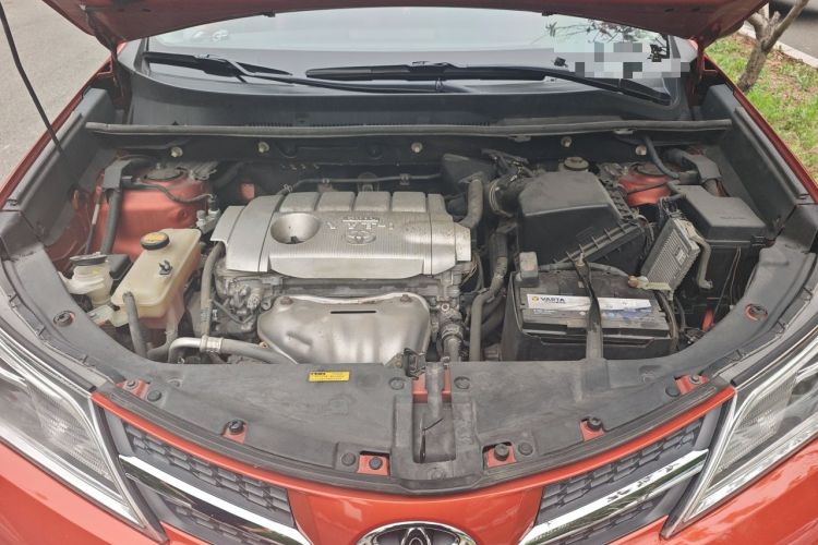 Used Toyota RAV4 2013 2.5L Automatic 4x4 Prestige Edition Engine Bay