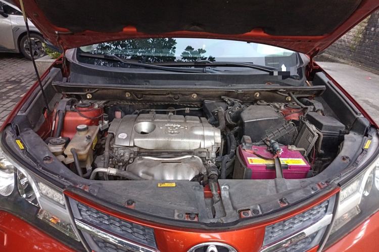 Used Toyota RAV4 2013 2.5L Automatic 4x4 Prestige Edition Engine Bay