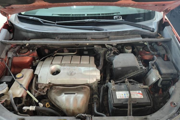 Used Toyota RAV4 2013 2.5L Automatic 4x4 Elite Edition Engine Bay