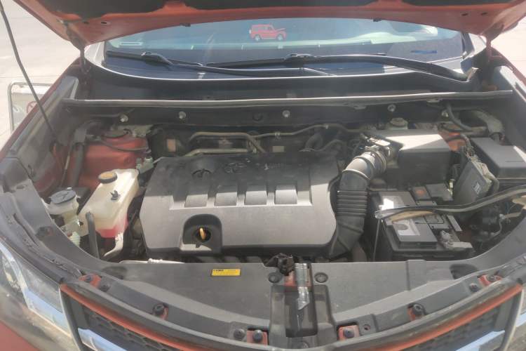 Used Toyota RAV4 2013 2.0L CVT Four-Wheel Drive Fashion Edition Engine Bay