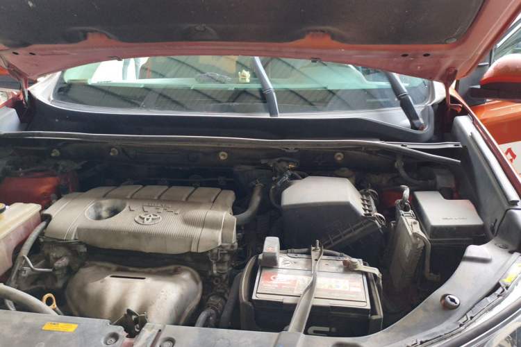 Used Toyota RAV4 2013 2.5L Automatic 4x4 Elite Edition Engine Bay Left
