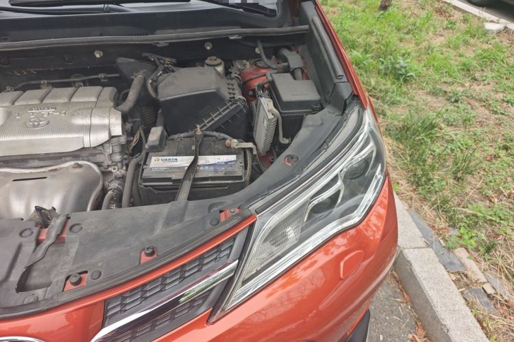 Used Toyota RAV4 2013 2.5L Automatic 4x4 Prestige Edition Engine Bay Left