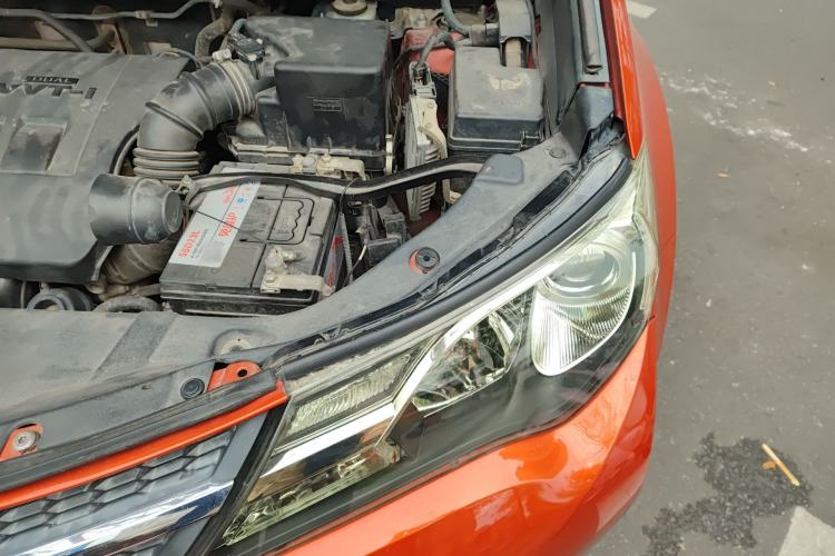 Used Toyota RAV4 2013 2.0L CVT Four-Wheel Drive New Edition Engine Bay Left