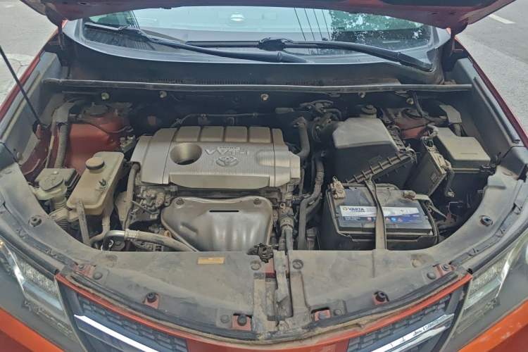 Used Toyota RAV4 2013 2.5L Automatic 4x4 Prestige Edition Engine Bay