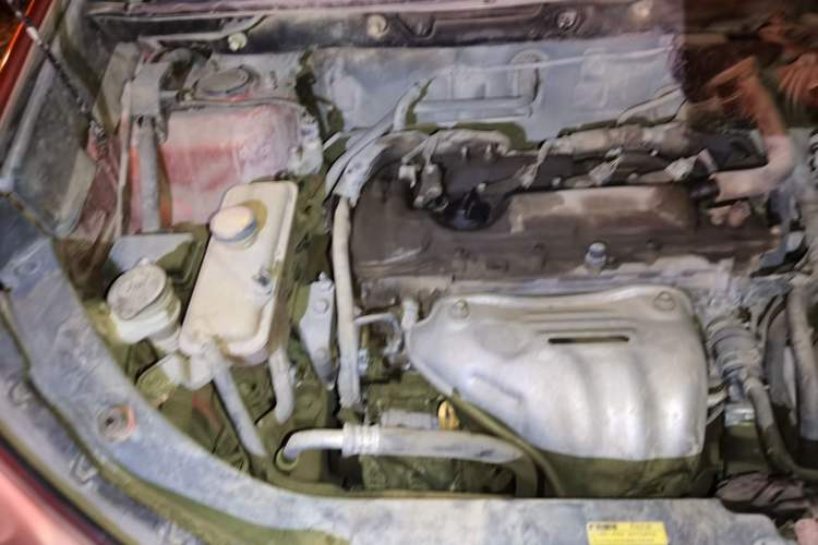 Used Toyota RAV4 2013 2.5L Automatic 4x4 Elite Edition Engine Bay Right