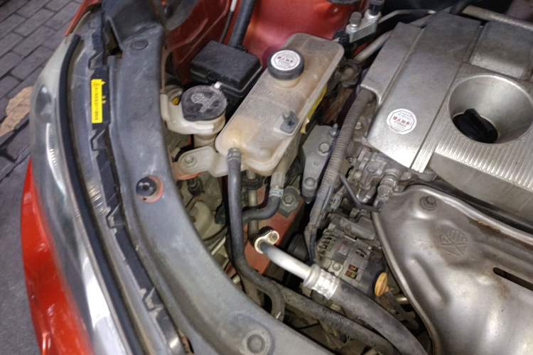 Used Toyota RAV4 2013 2.5L Automatic 4x4 Prestige Edition Engine Bay Right