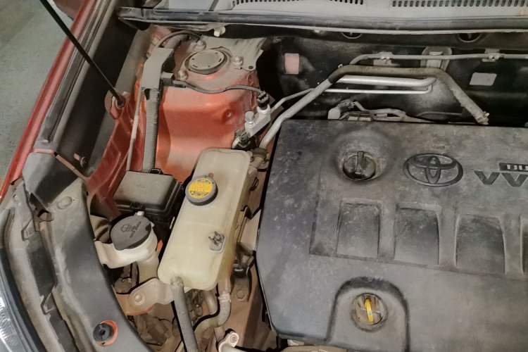 Used Toyota RAV4 2013 2.0L CVT Four-Wheel Drive New Edition Engine Bay Right