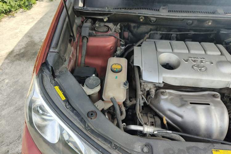 Used Toyota RAV4 2013 2.5L Automatic 4x4 Elite Edition Engine Bay Right