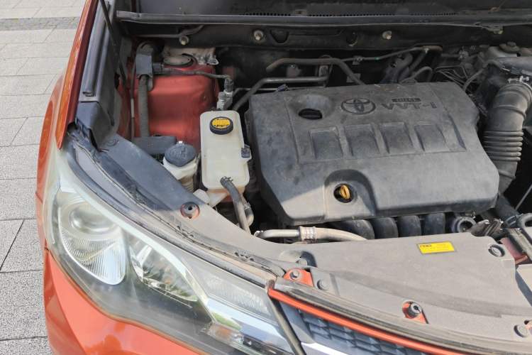 Used Toyota RAV4 2013 2.0L CVT Four-Wheel Drive New Edition Engine Bay Right