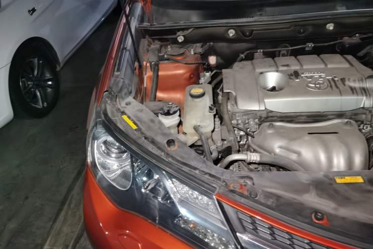 Used Toyota RAV4 2013 2.5L Automatic 4x4 Elite Edition Engine Bay Right